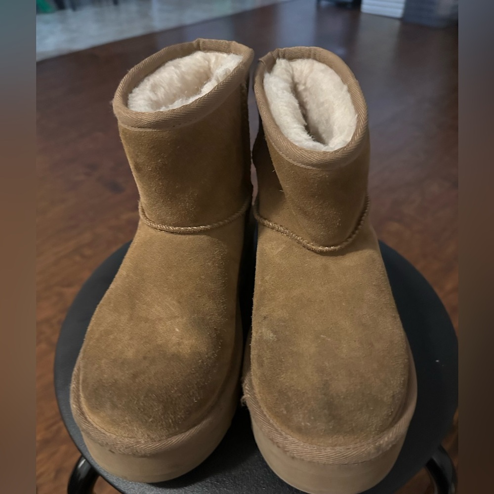 Girl’S UGG Boots size 4